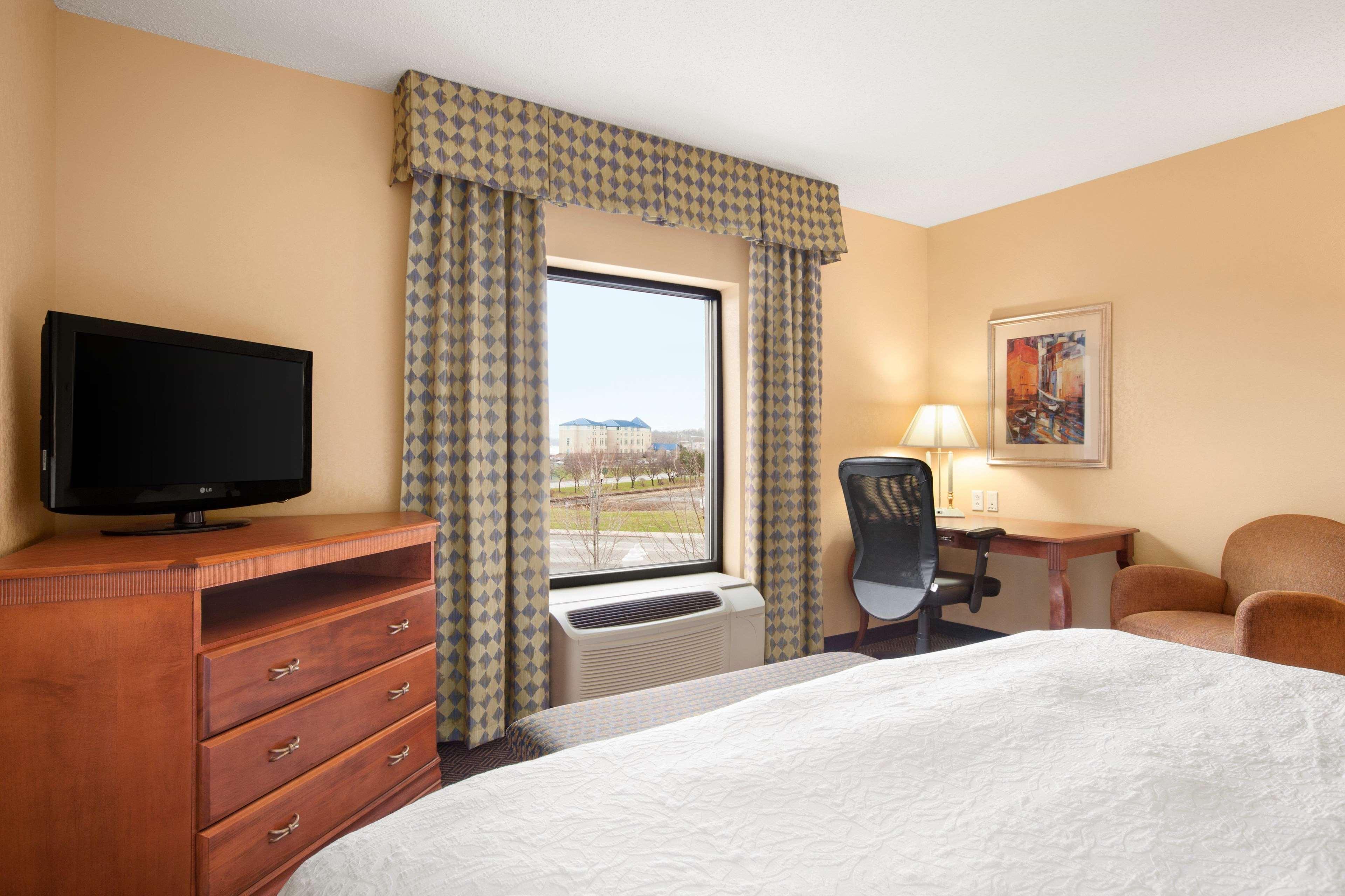 Hampton Inn Geneva Exteriér fotografie